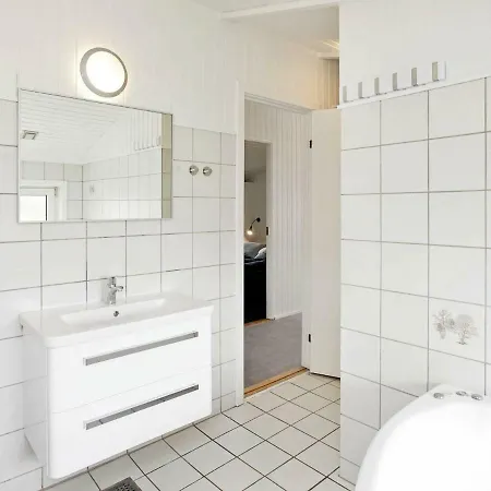 別荘 Four-bedroom Holiday In 2 *