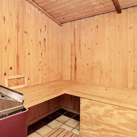 Four-bedroom Holiday In 2 別荘 *