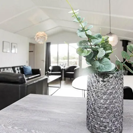 Four-bedroom Holiday In 2 別荘